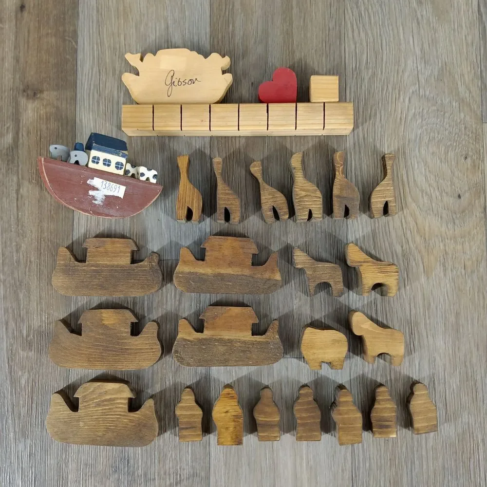 Handcrafted Wooden Noah's Ark Shelf Sitting Decor Set with Animals and Figures‎